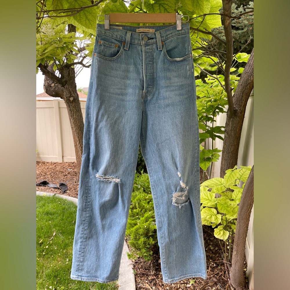 Levi’s Ribcage Straight Ankle Premium Denim Jeans